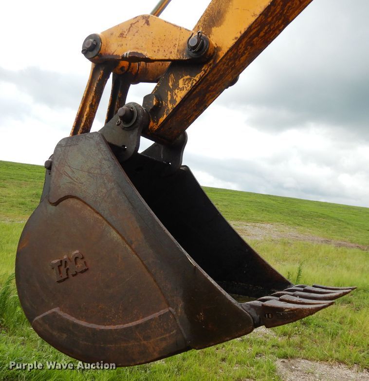 image for item DJ4316 1992 John Deere 300D  backhoe