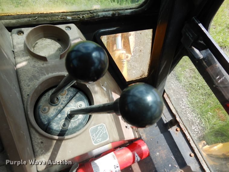 image for item DJ4316 1992 John Deere 300D  backhoe