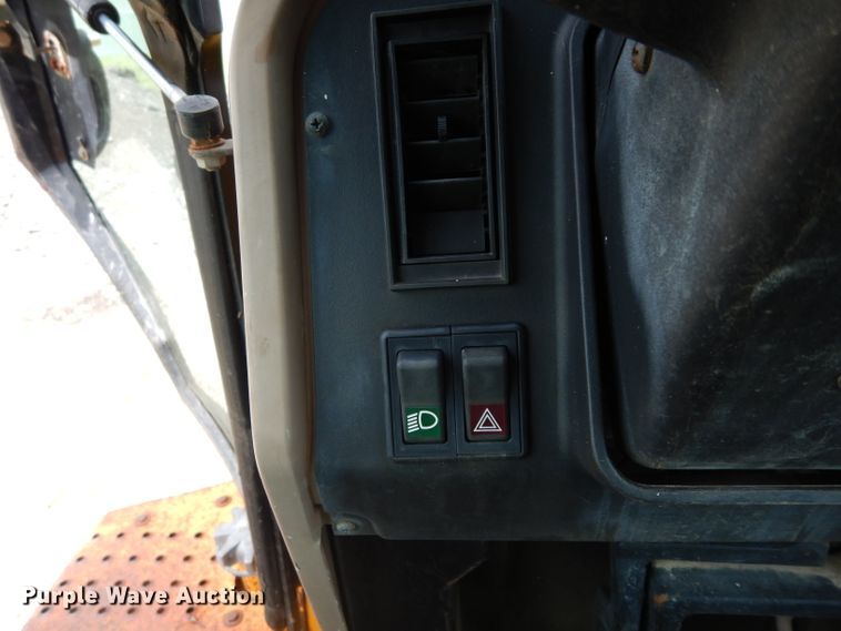 image for item DJ4316 1992 John Deere 300D  backhoe