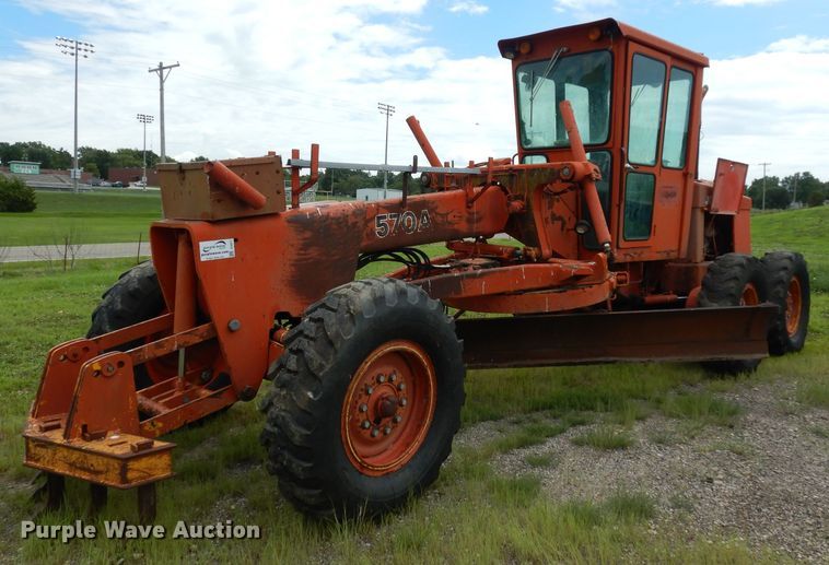 image for item DJ4317 1982 John Deere 570A  motor grader