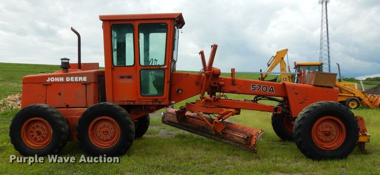 image for item DJ4317 1982 John Deere 570A  motor grader