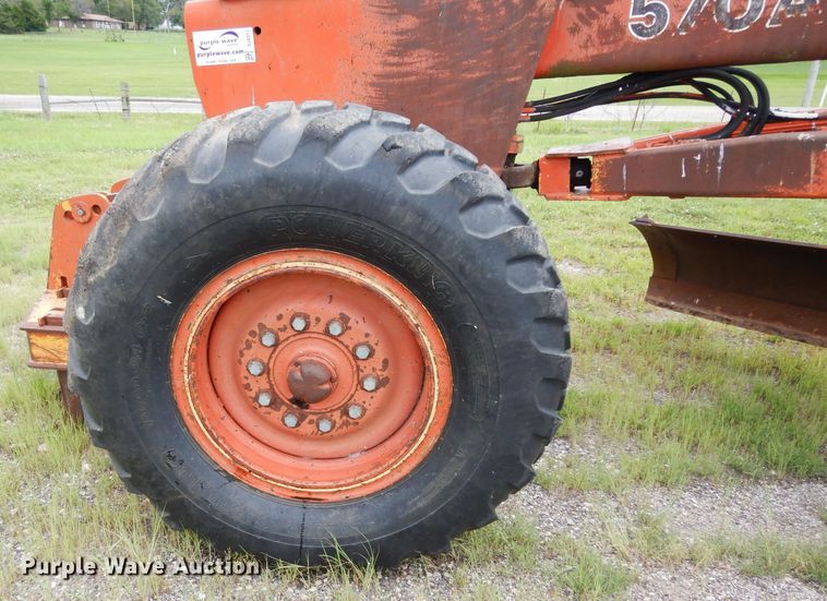 image for item DJ4317 1982 John Deere 570A  motor grader