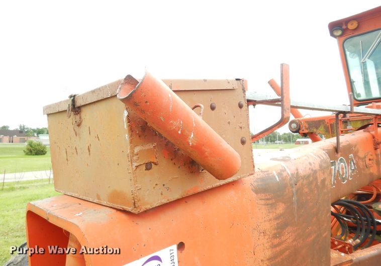 image for item DJ4317 1982 John Deere 570A  motor grader