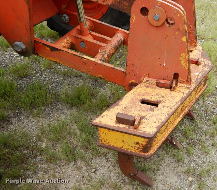 image for item DJ4317 1982 John Deere 570A  motor grader