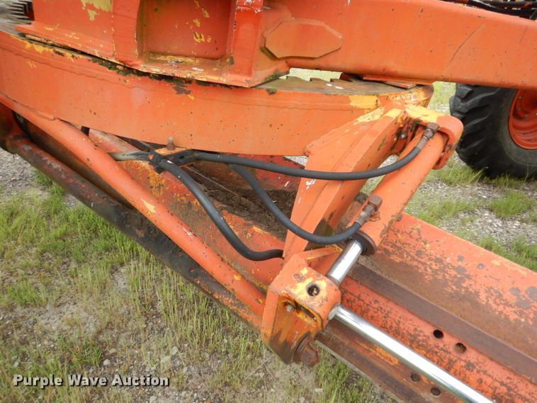 image for item DJ4317 1982 John Deere 570A  motor grader