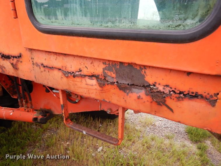 image for item DJ4317 1982 John Deere 570A  motor grader