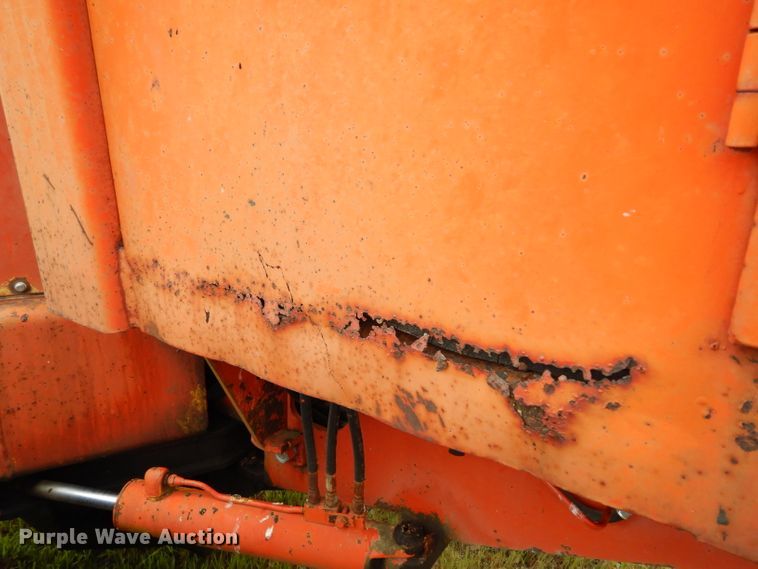 image for item DJ4317 1982 John Deere 570A  motor grader