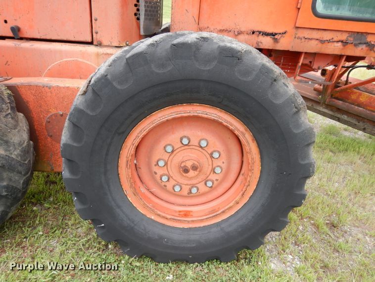 image for item DJ4317 1982 John Deere 570A  motor grader