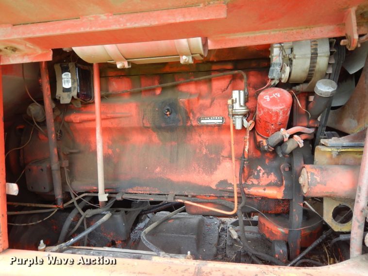 image for item DJ4317 1982 John Deere 570A  motor grader