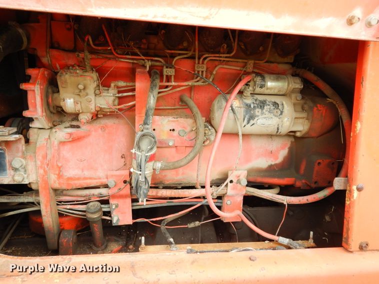 image for item DJ4317 1982 John Deere 570A  motor grader