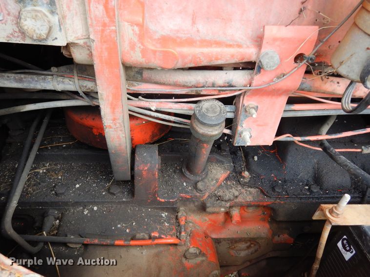 image for item DJ4317 1982 John Deere 570A  motor grader