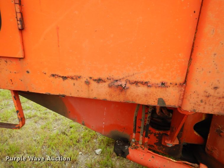 image for item DJ4317 1982 John Deere 570A  motor grader