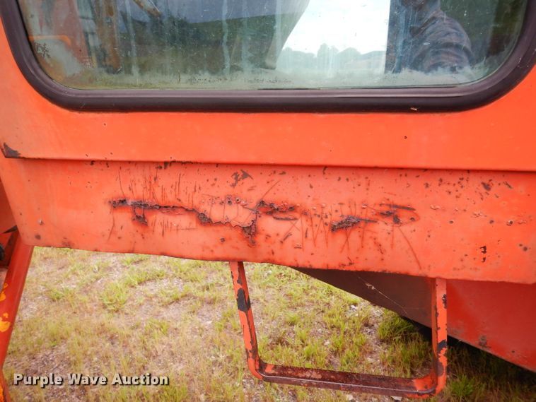 image for item DJ4317 1982 John Deere 570A  motor grader