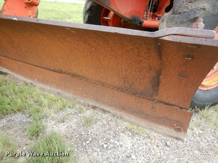 image for item DJ4317 1982 John Deere 570A  motor grader