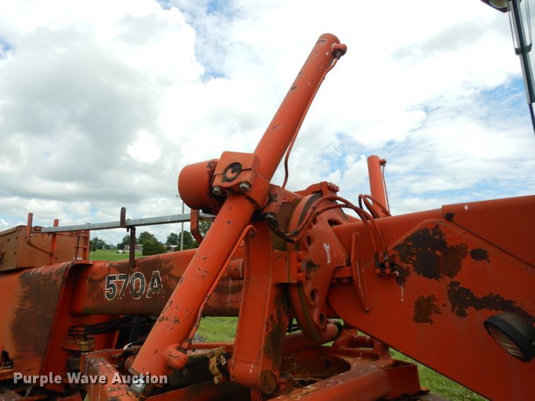 image for item DJ4317 1982 John Deere 570A  motor grader