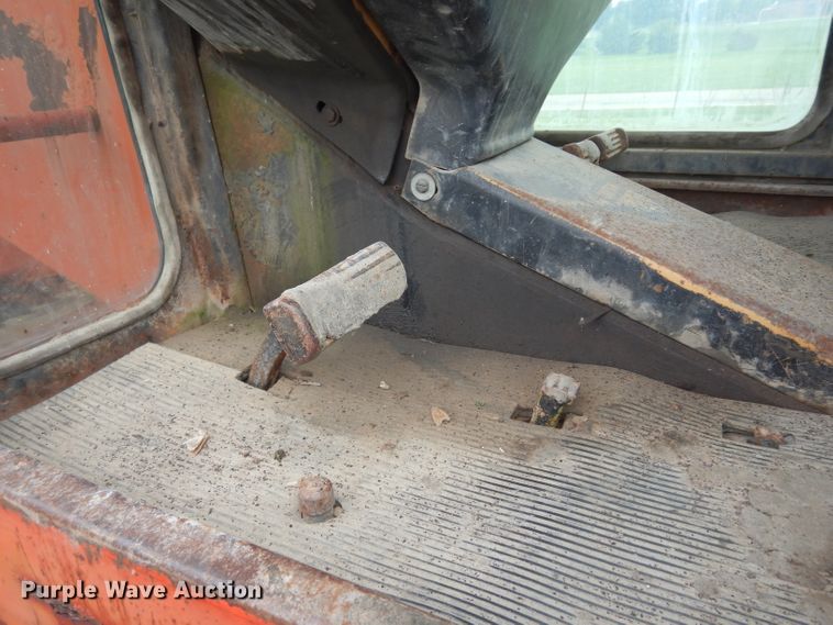 image for item DJ4317 1982 John Deere 570A  motor grader