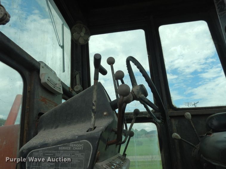 image for item DJ4317 1982 John Deere 570A  motor grader