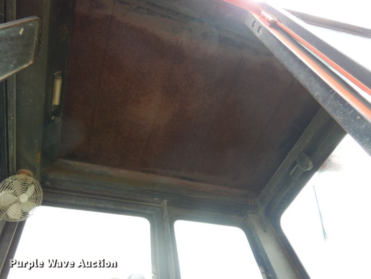 image for item DJ4317 1982 John Deere 570A  motor grader