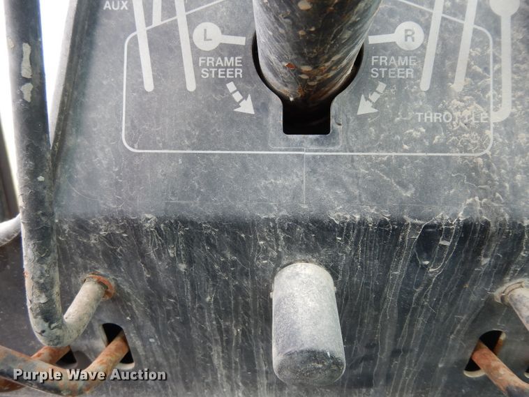 image for item DJ4317 1982 John Deere 570A  motor grader