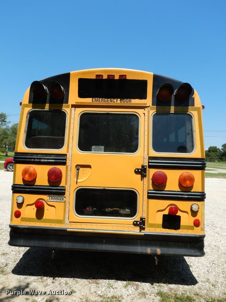 image for item DJ4338 2001 GMC Savana G3500  Thomas school bus