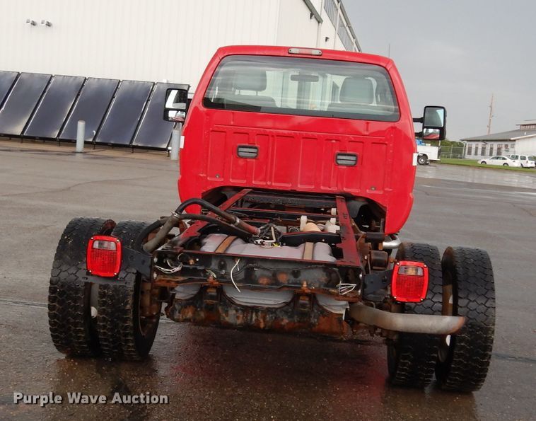 image for item DJ4357 2011 Ford F550 Super Duty XL  truck cab and chassis