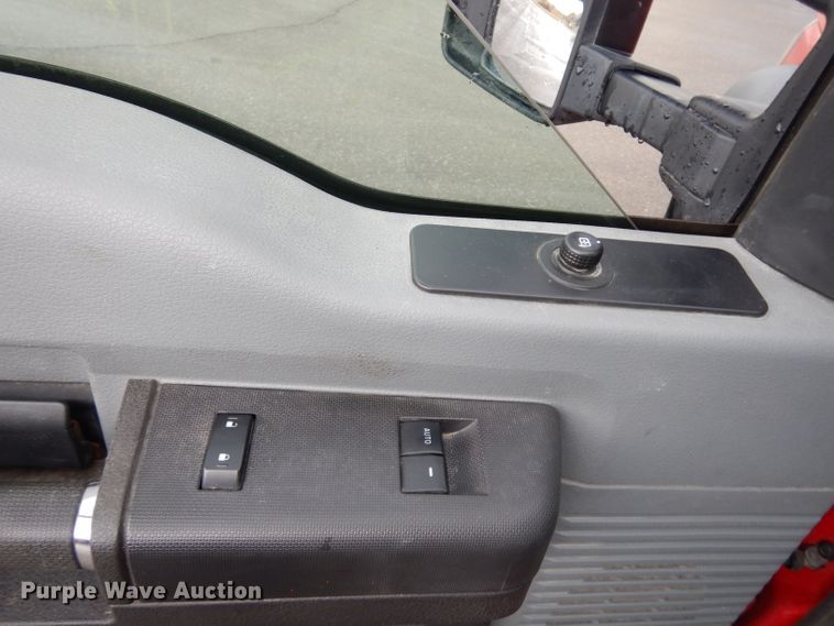 image for item DJ4357 2011 Ford F550 Super Duty XL  truck cab and chassis