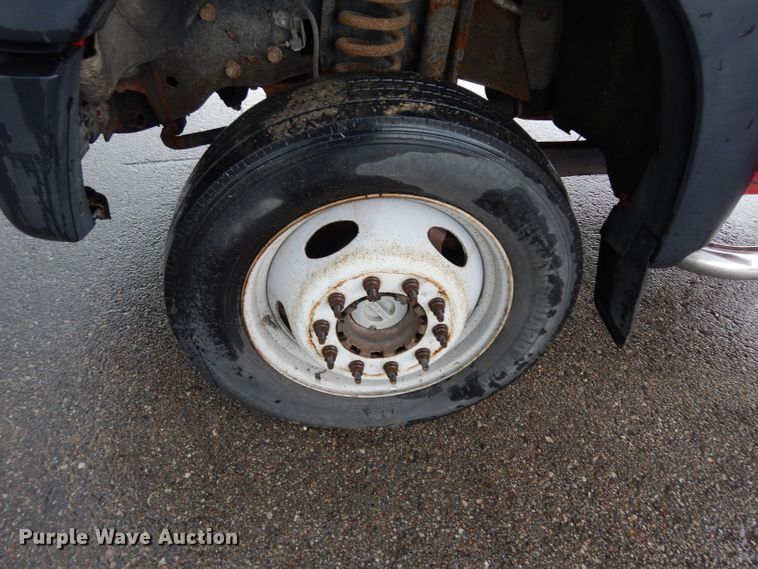 image for item DJ4357 2011 Ford F550 Super Duty XL  truck cab and chassis