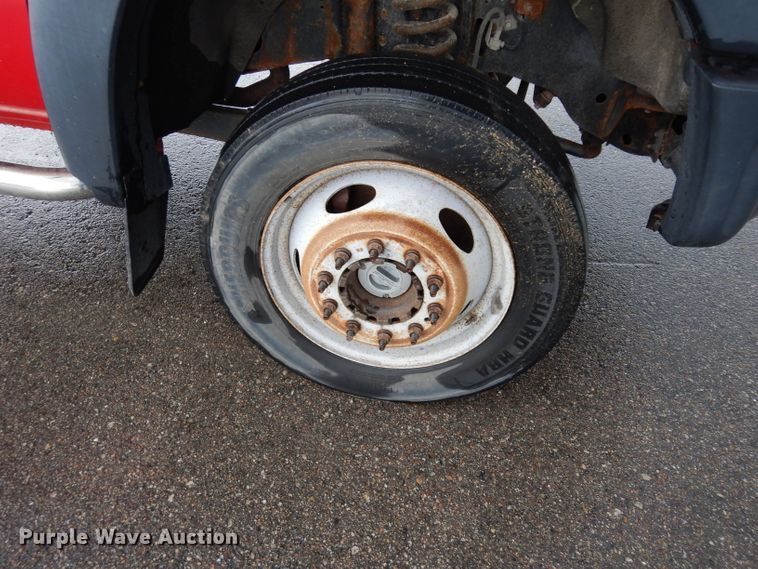 image for item DJ4357 2011 Ford F550 Super Duty XL  truck cab and chassis