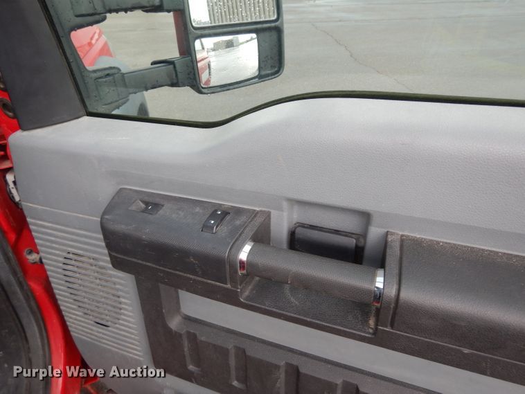 image for item DJ4357 2011 Ford F550 Super Duty XL  truck cab and chassis