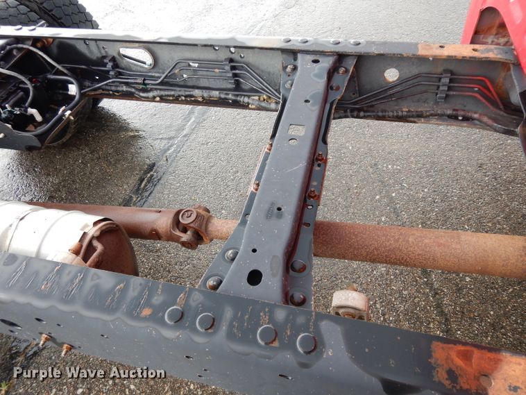 image for item DJ4357 2011 Ford F550 Super Duty XL  truck cab and chassis