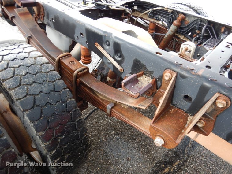 image for item DJ4357 2011 Ford F550 Super Duty XL  truck cab and chassis