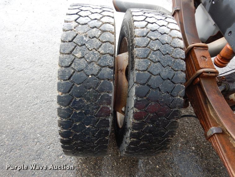 image for item DJ4357 2011 Ford F550 Super Duty XL  truck cab and chassis