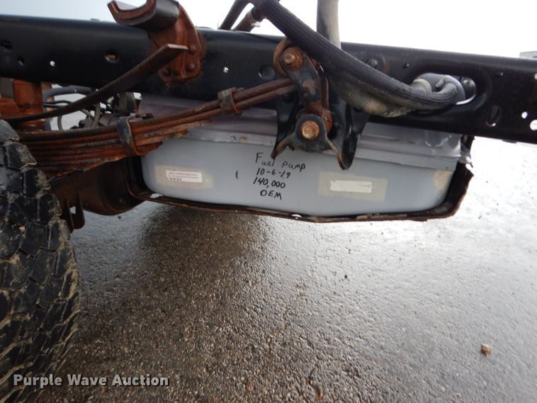 image for item DJ4357 2011 Ford F550 Super Duty XL  truck cab and chassis