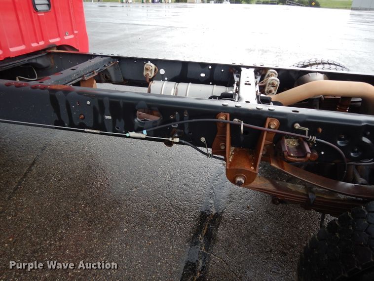 image for item DJ4357 2011 Ford F550 Super Duty XL  truck cab and chassis