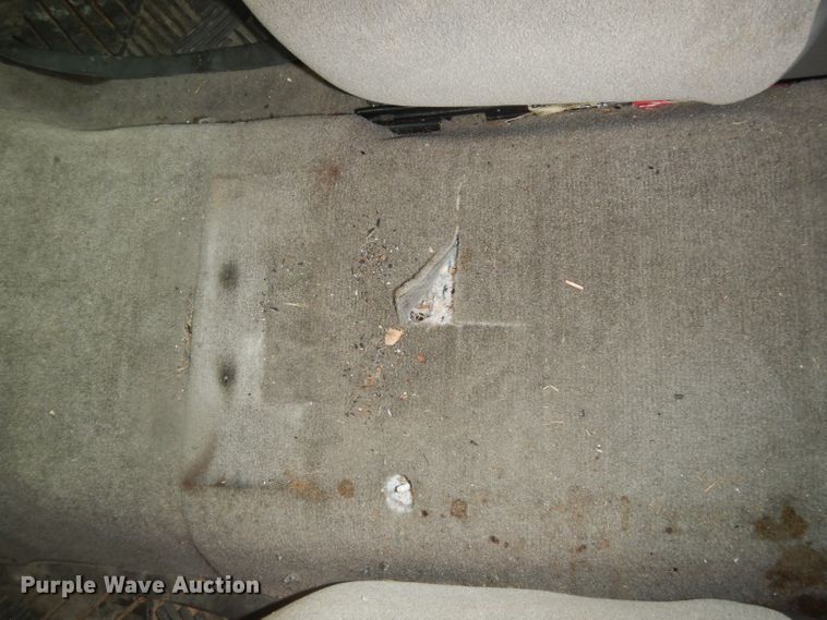 image for item DJ4358 2005 Chevrolet Suburban 2500  SUV