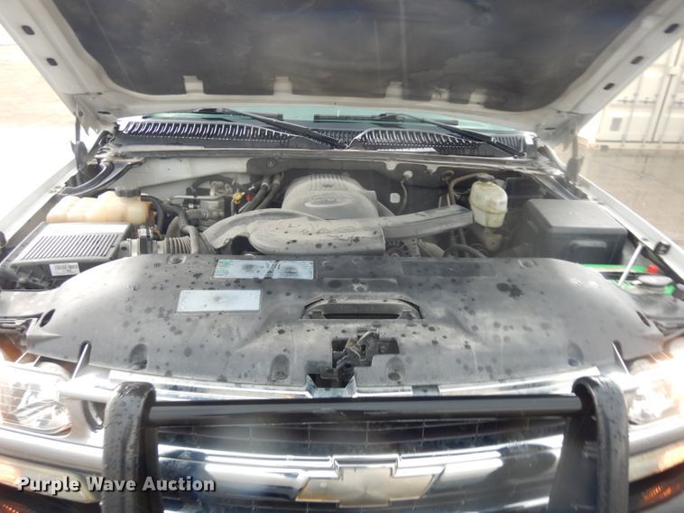 image for item DJ4358 2005 Chevrolet Suburban 2500  SUV