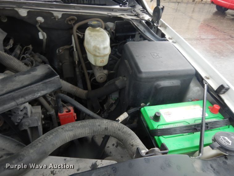 image for item DJ4358 2005 Chevrolet Suburban 2500  SUV