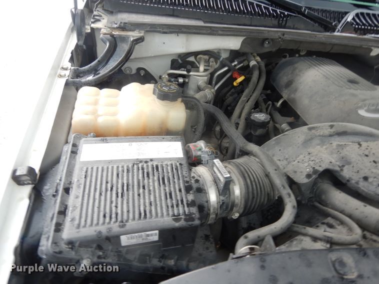 image for item DJ4358 2005 Chevrolet Suburban 2500  SUV