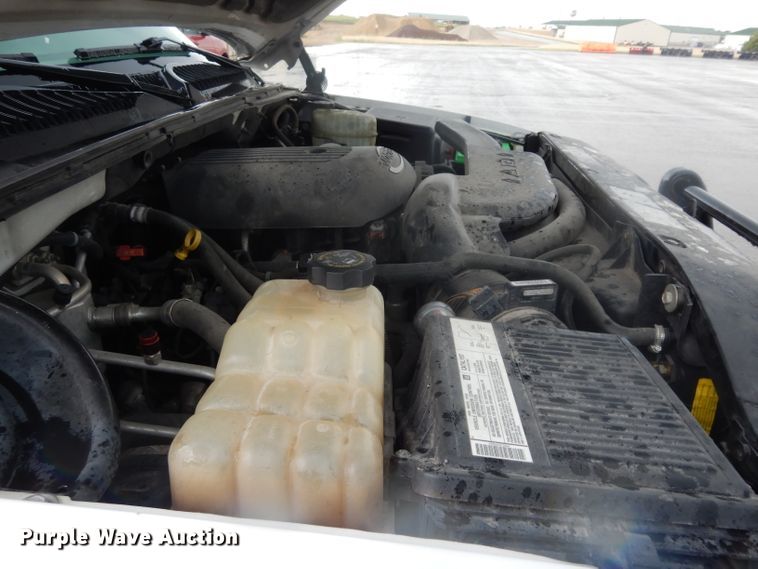 image for item DJ4358 2005 Chevrolet Suburban 2500  SUV