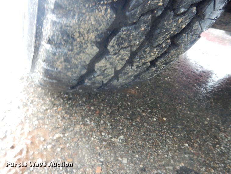 image for item DJ4358 2005 Chevrolet Suburban 2500  SUV