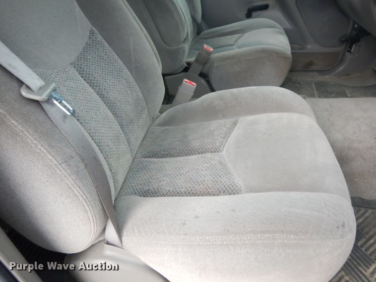 image for item DJ4358 2005 Chevrolet Suburban 2500  SUV