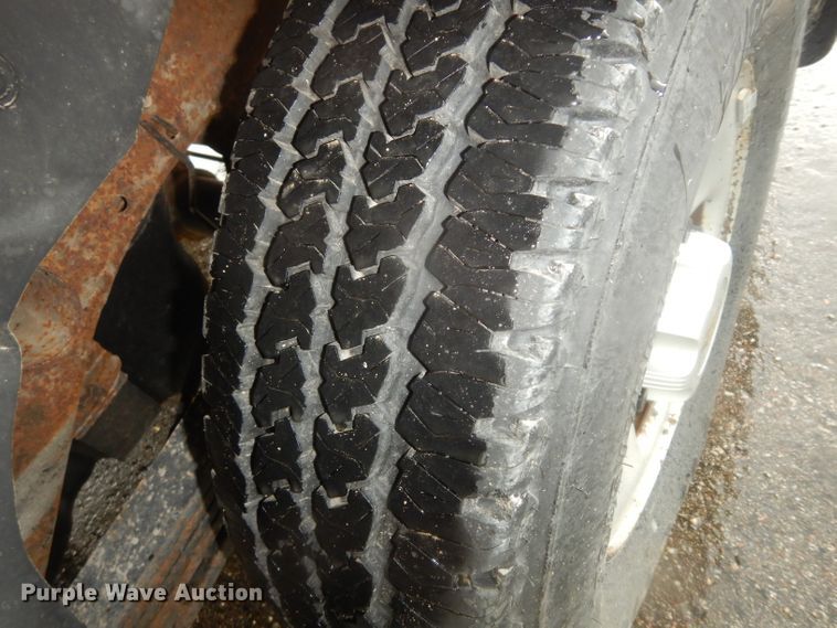 image for item DJ4358 2005 Chevrolet Suburban 2500  SUV