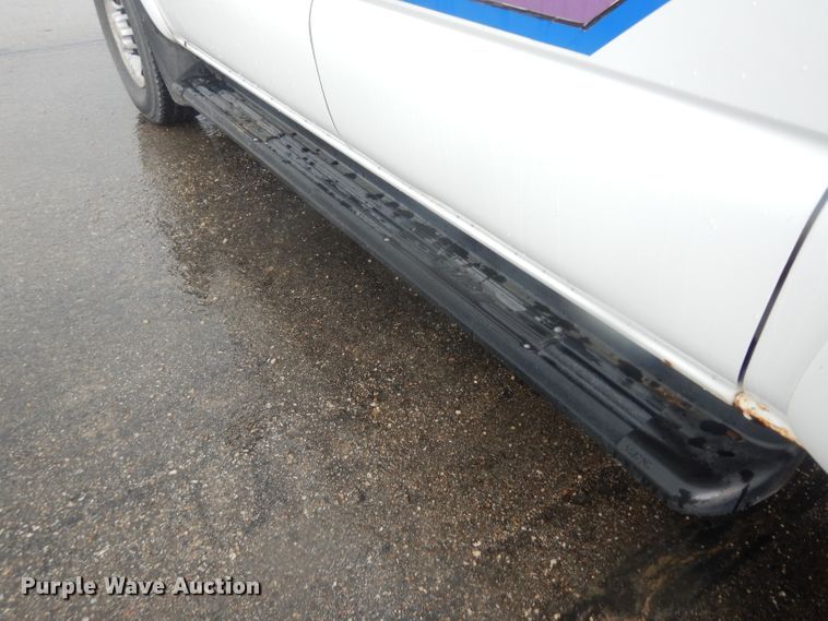 image for item DJ4358 2005 Chevrolet Suburban 2500  SUV