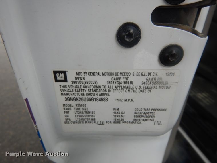 image for item DJ4358 2005 Chevrolet Suburban 2500  SUV