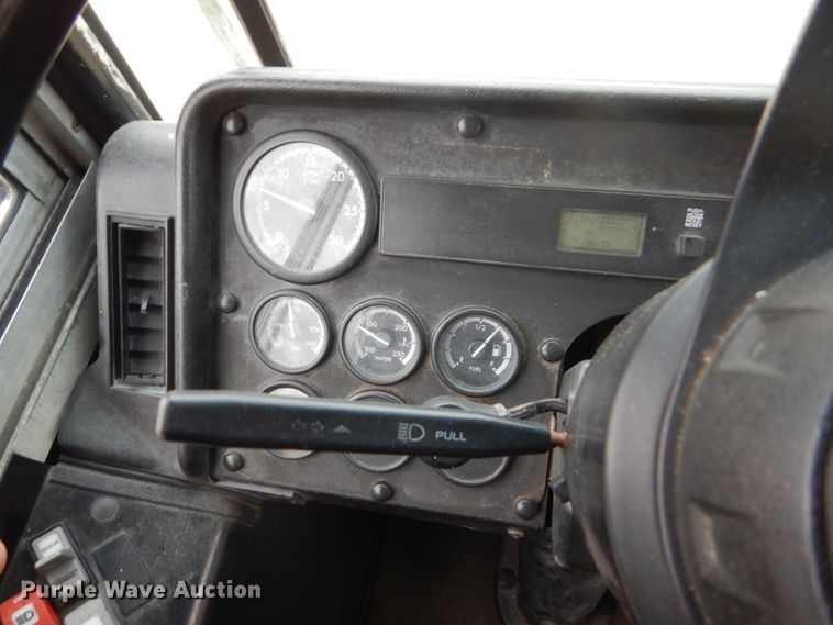 image for item FK9302 2006 Thomas Built Saf-T-Liner MVP EF  school bus