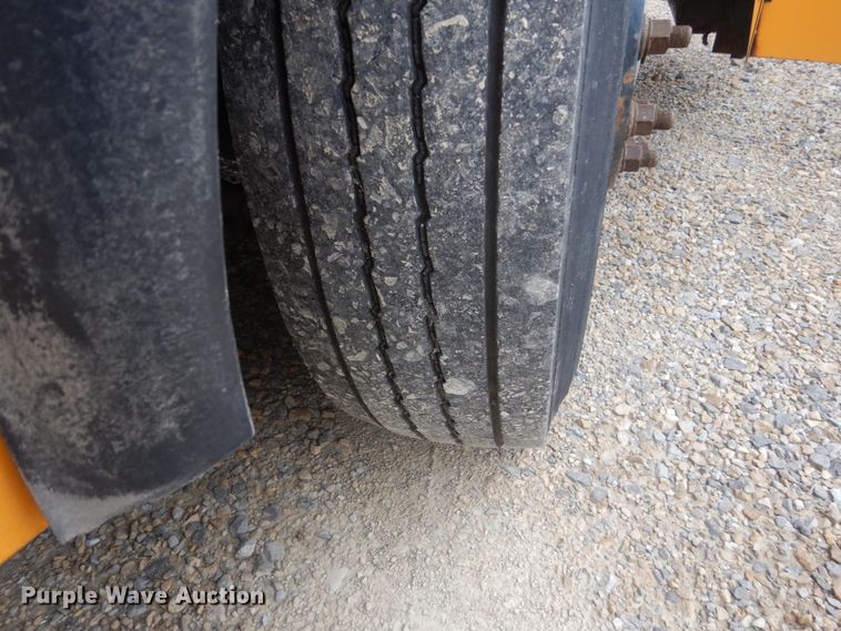 image for item FK9302 2006 Thomas Built Saf-T-Liner MVP EF  school bus