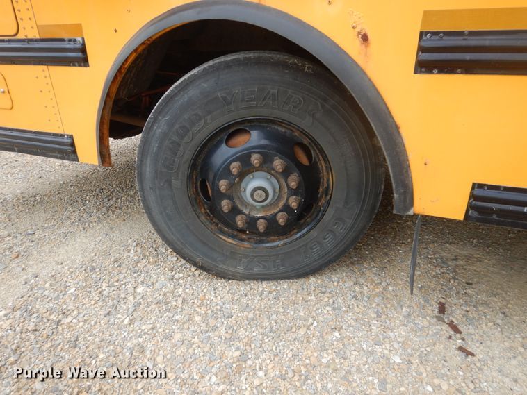 image for item FK9302 2006 Thomas Built Saf-T-Liner MVP EF  school bus