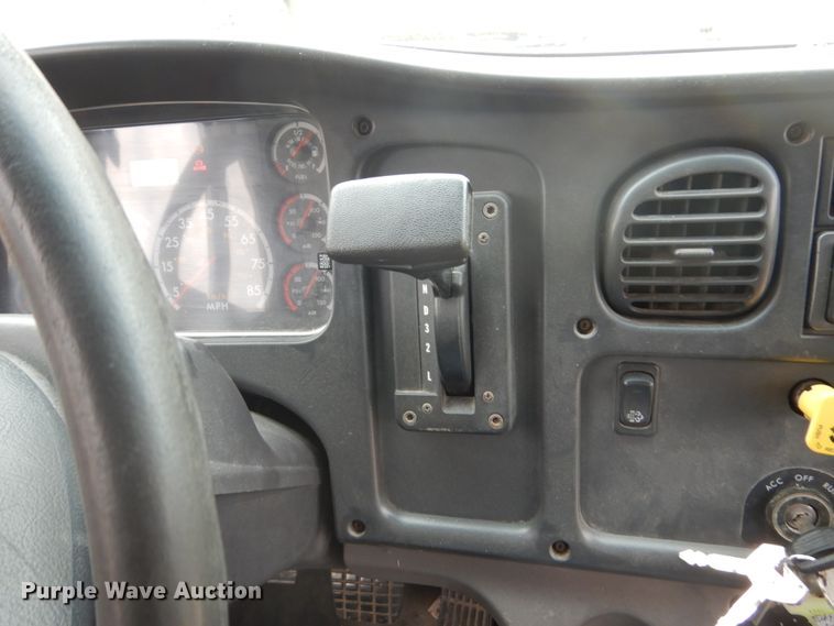 image for item FK9303 2009 Freightliner Thomas Built  school bus