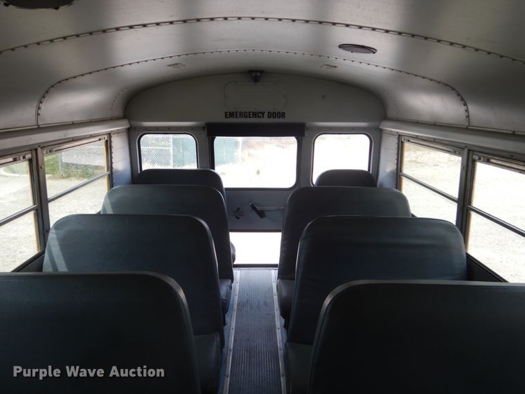 image for item FK9326 2003 Thomas Built Saf-T-Liner MVP EF  school bus