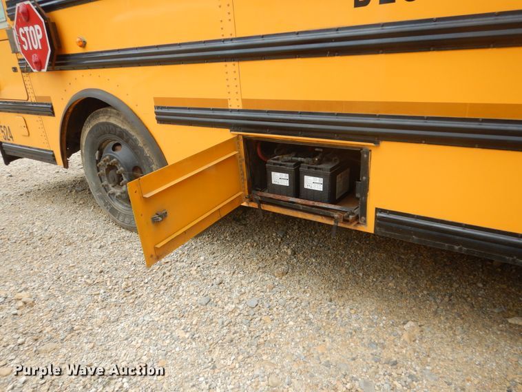 image for item FK9330 2006 Thomas Built Saf-T-Liner MVP EF  school bus